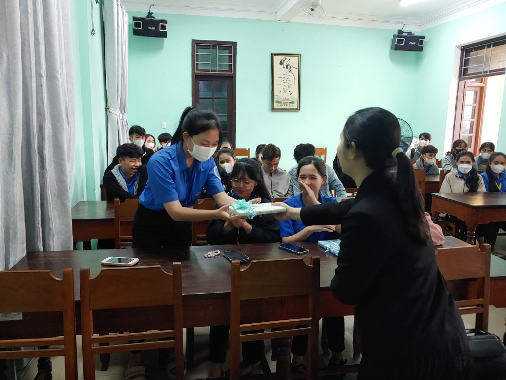 Hội Thảo Du Học Tại Trường THPT Tố Hữu - Mở Cánh Cửa Cho Tương Lai Tươi Sáng