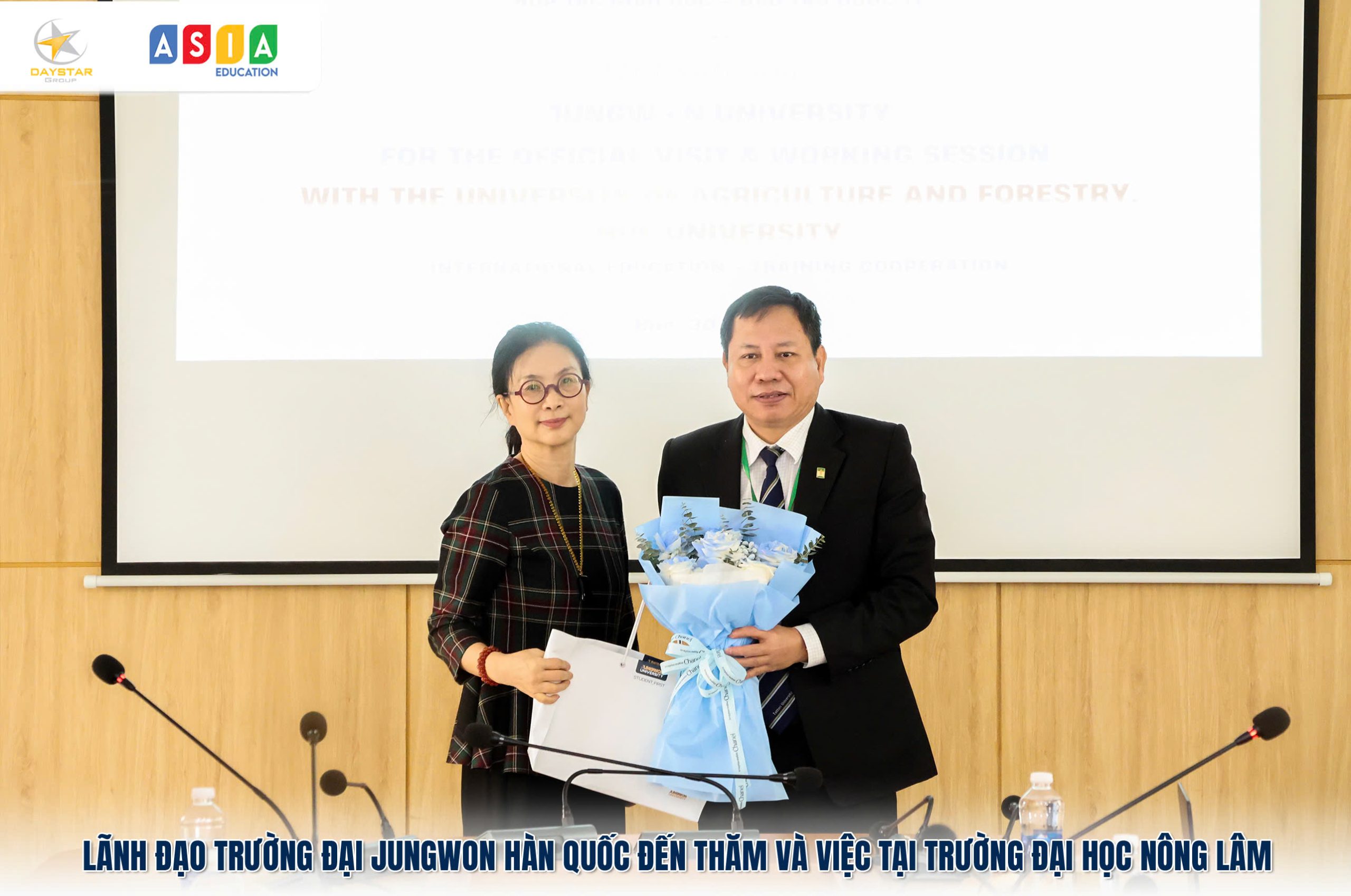 ASIA EDUCATION (DAYSTAR GROUP) PHỐI HỢP ĐẠI HỌC JUNGWON (HÀN QUỐC) THĂM VÀ LÀM VIỆC TẠI ĐẠI HỌC NÔNG LÂM HUẾ