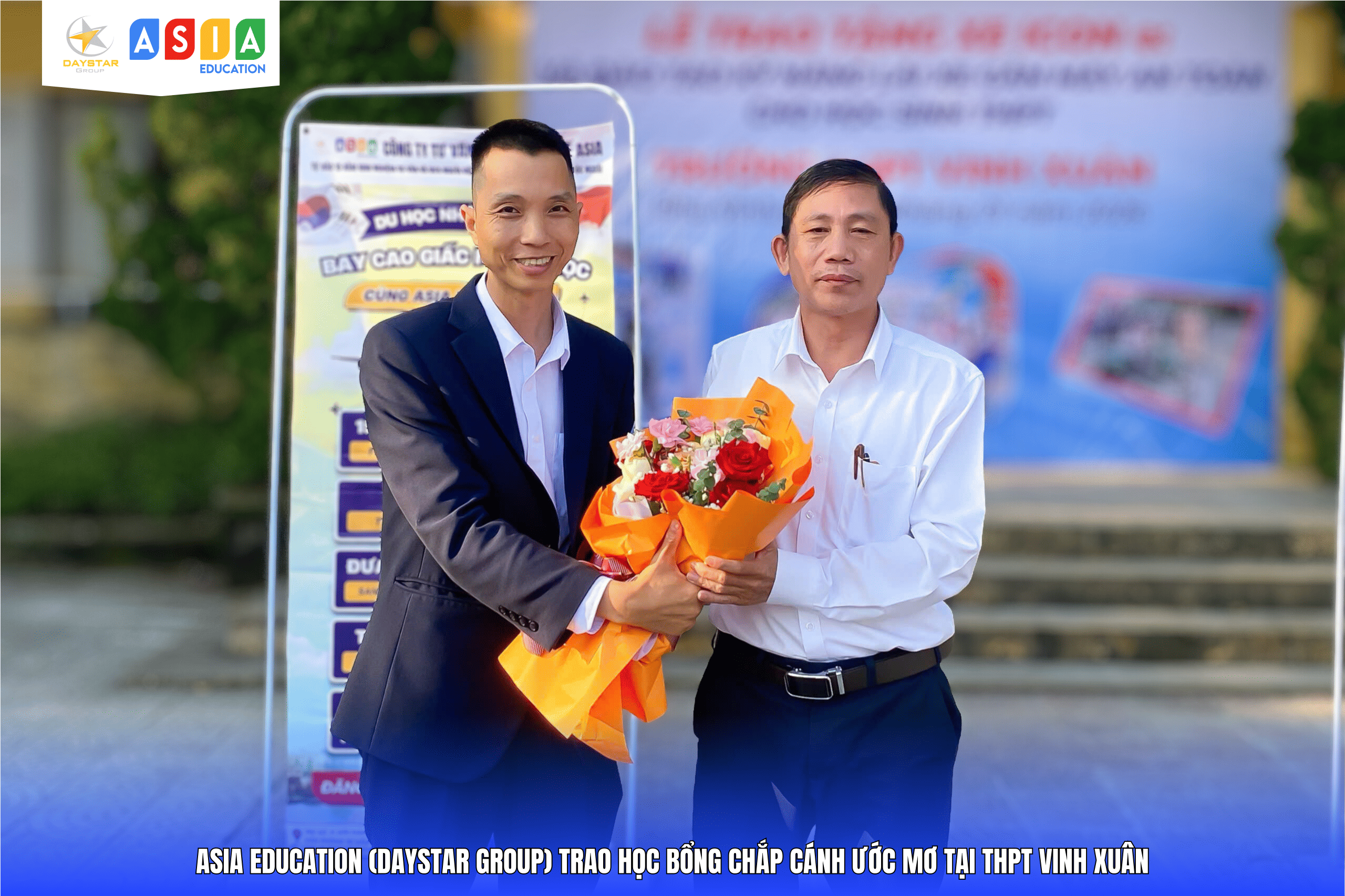 LỄ TRAO HỌC BỔNG “CHẮP CÁNH ƯỚC MƠ” TẠI THPT VINH XUÂN