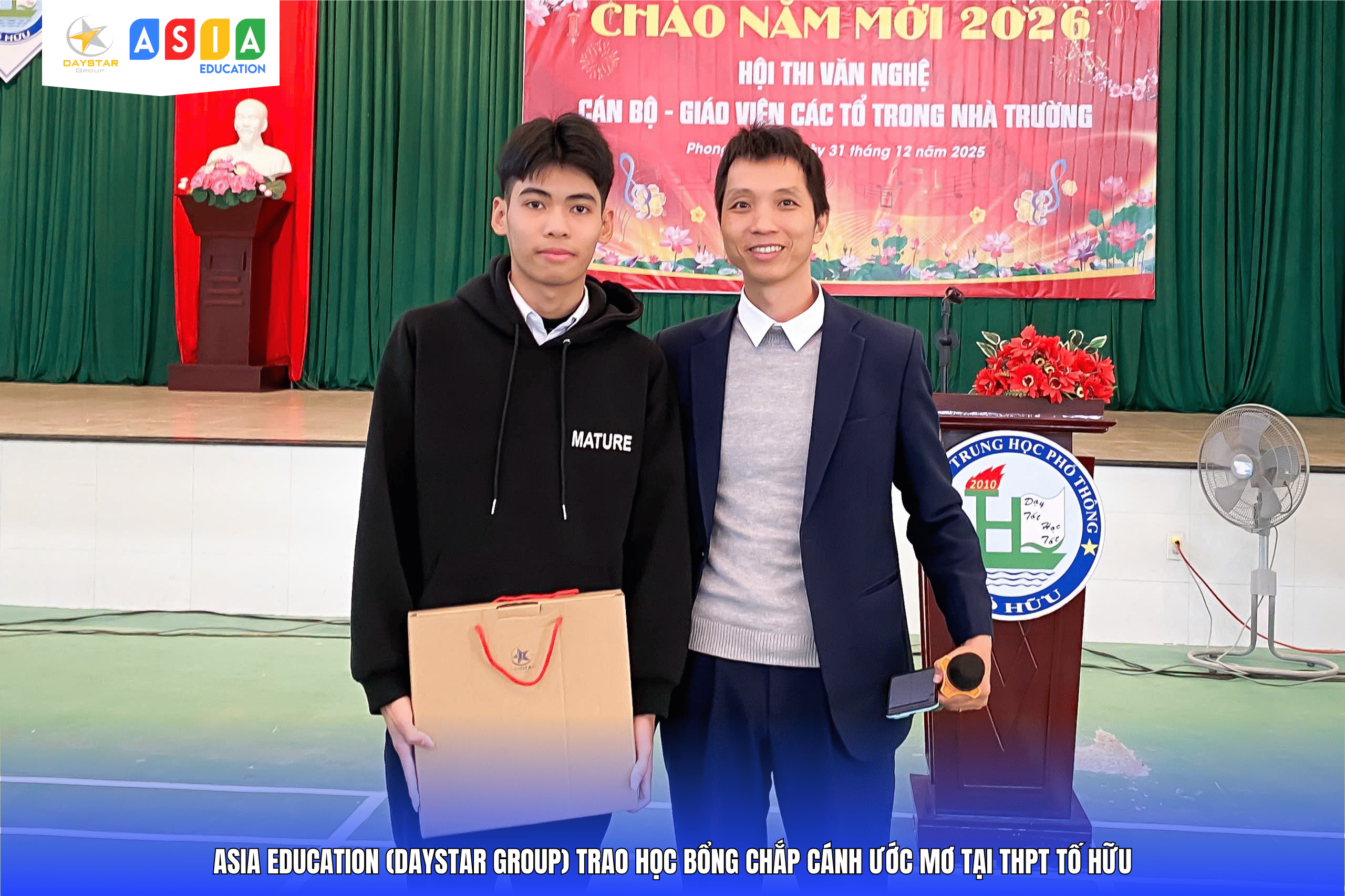 LỄ TRAO HỌC BỔNG “CHẮP CÁNH ƯỚC MƠ” TẠI THPT TỐ HỮU