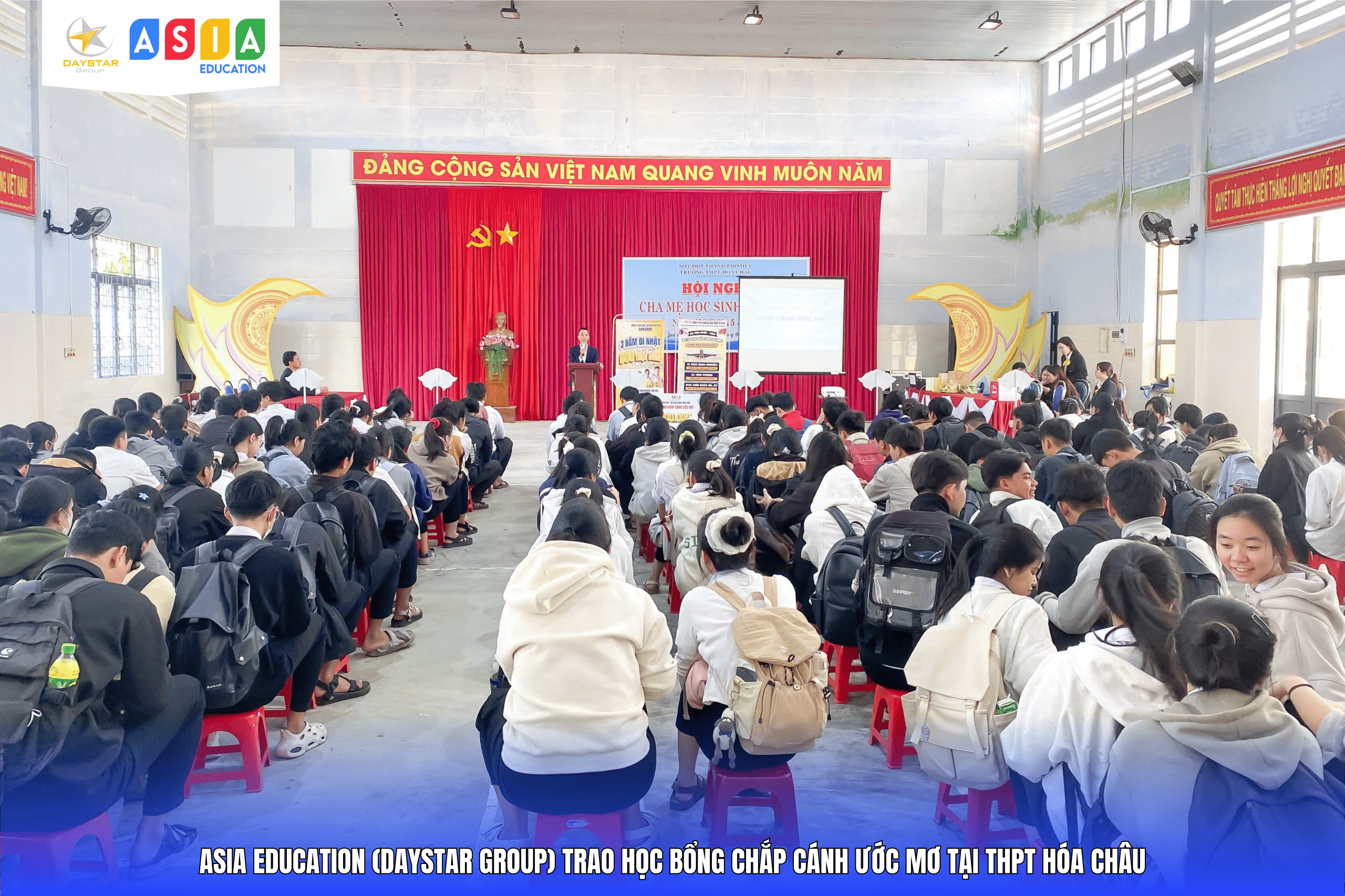 LỄ TRAO HỌC BỔNG “CHẮP CÁNH ƯỚC MƠ” TẠI THPT HÓA CHÂU