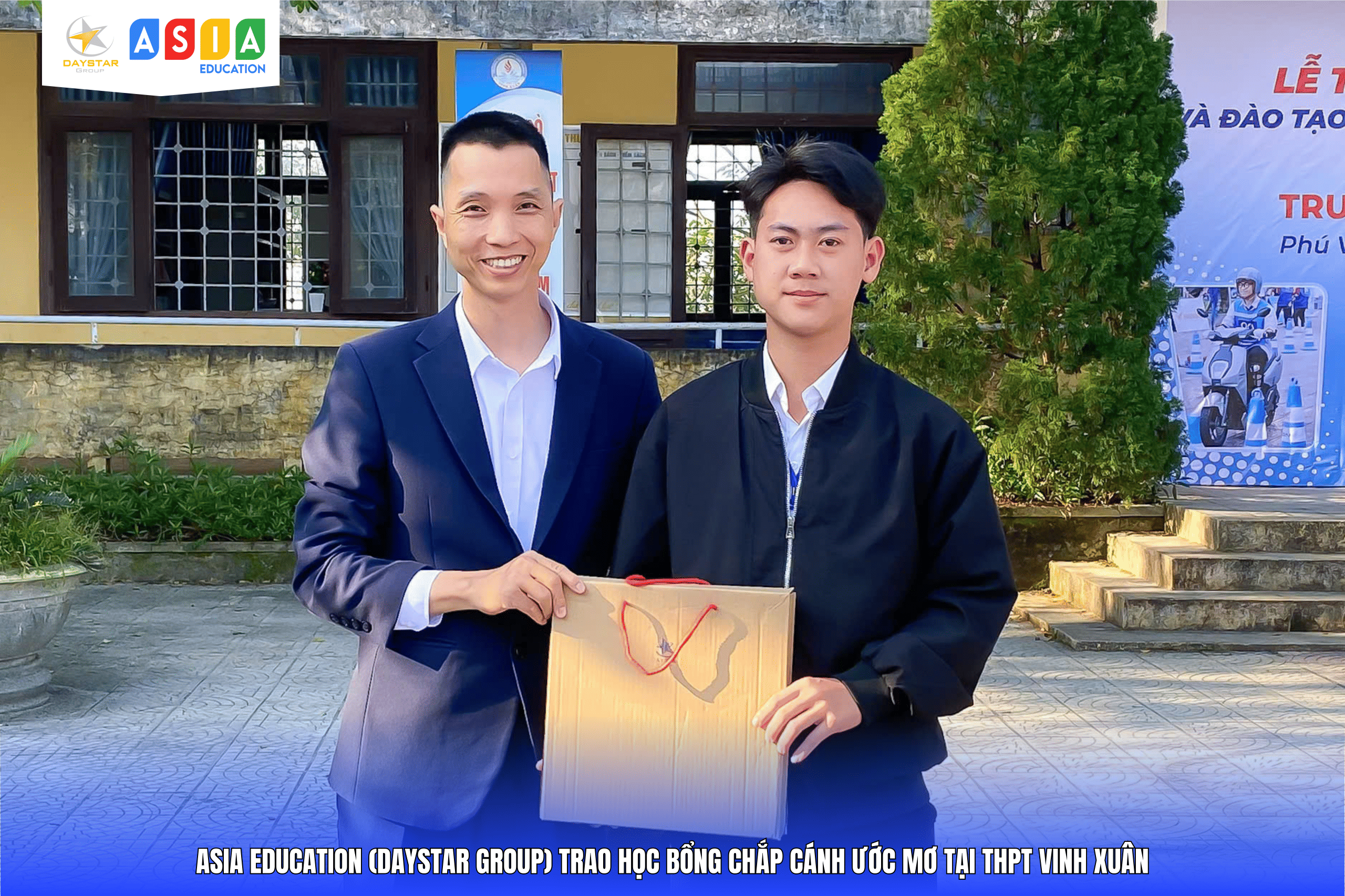 LỄ TRAO HỌC BỔNG “CHẮP CÁNH ƯỚC MƠ” TẠI THPT VINH XUÂN
