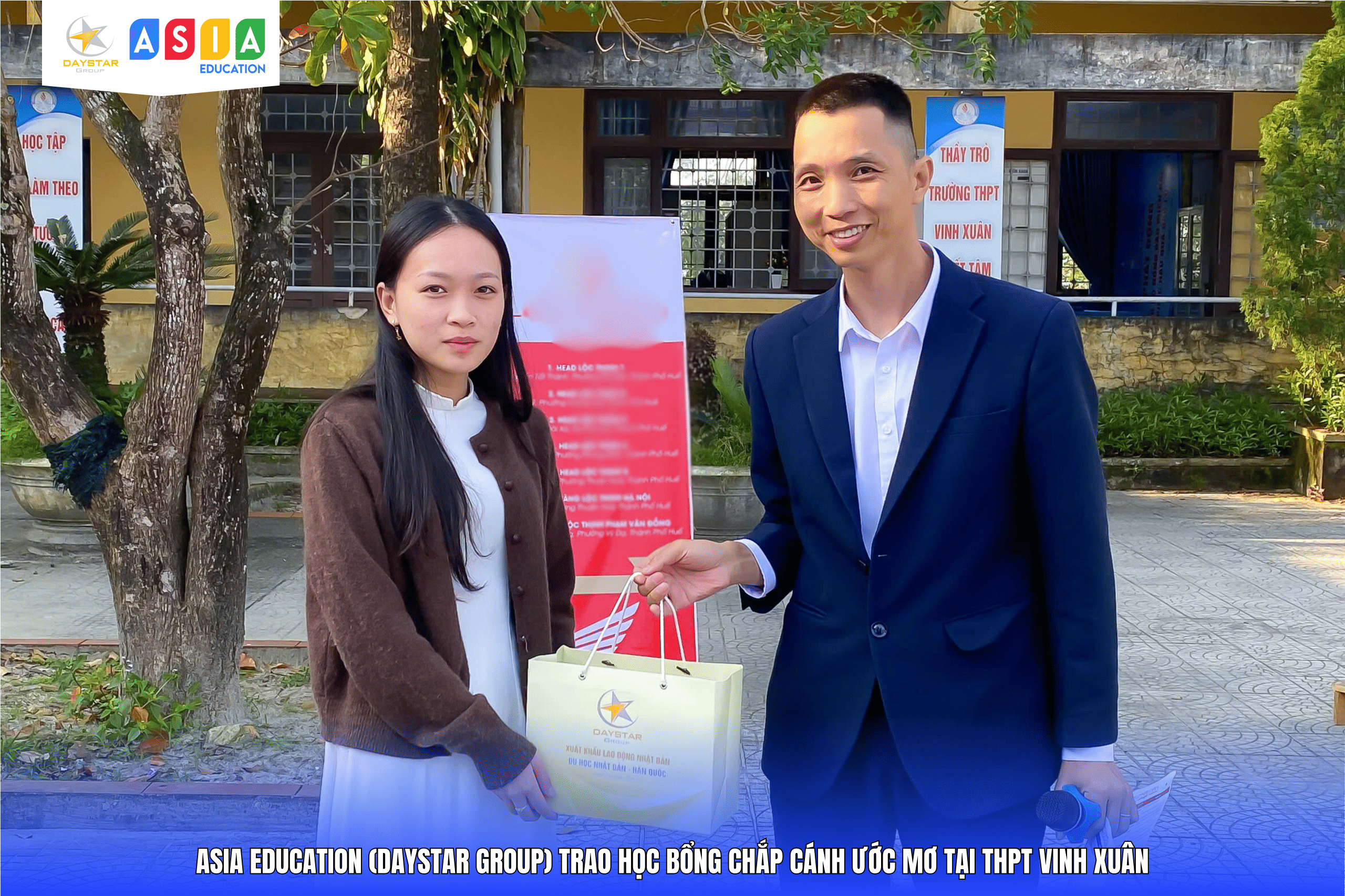LỄ TRAO HỌC BỔNG “CHẮP CÁNH ƯỚC MƠ” TẠI THPT VINH XUÂN