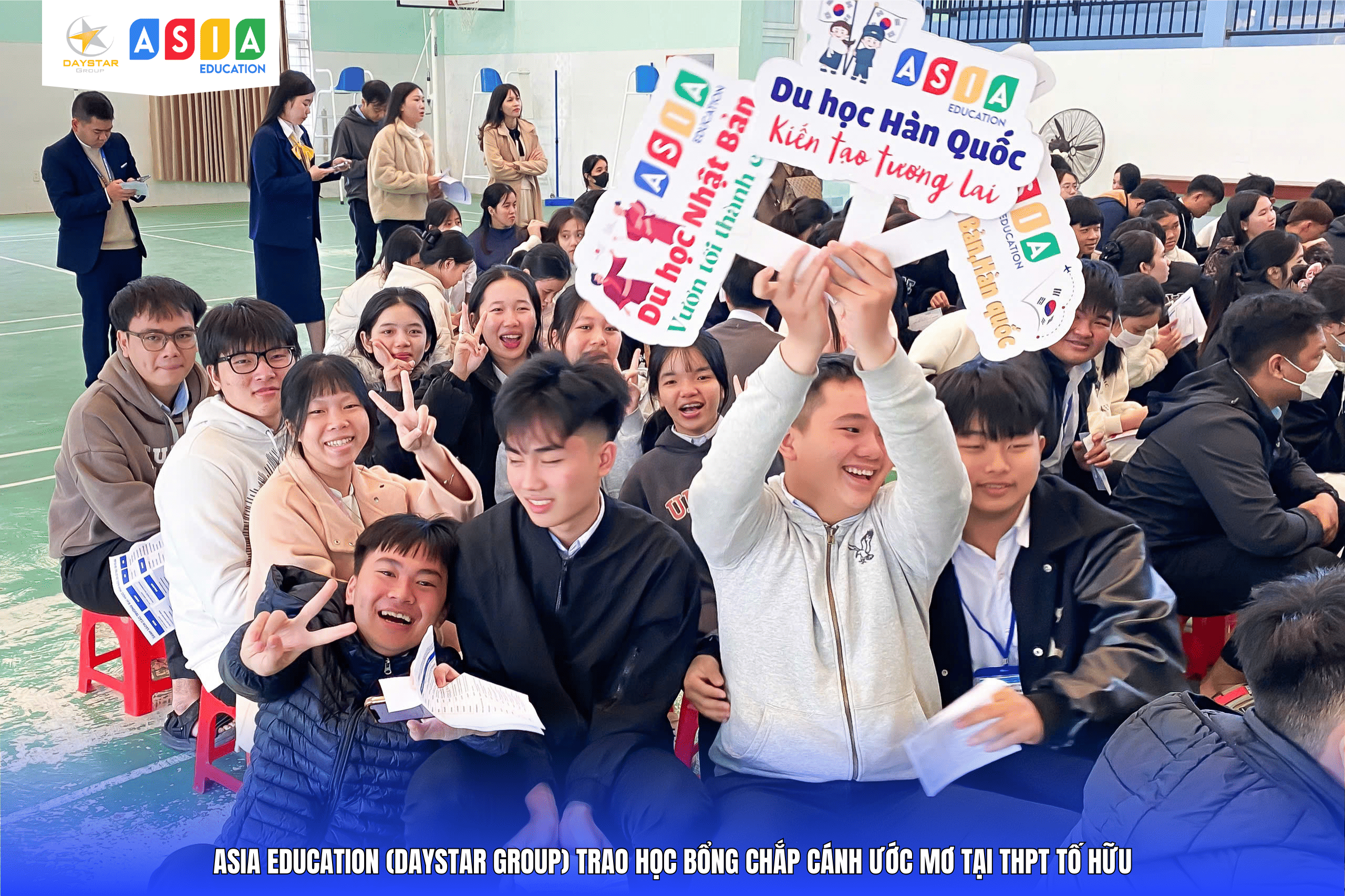 LỄ TRAO HỌC BỔNG “CHẮP CÁNH ƯỚC MƠ” TẠI THPT TỐ HỮU