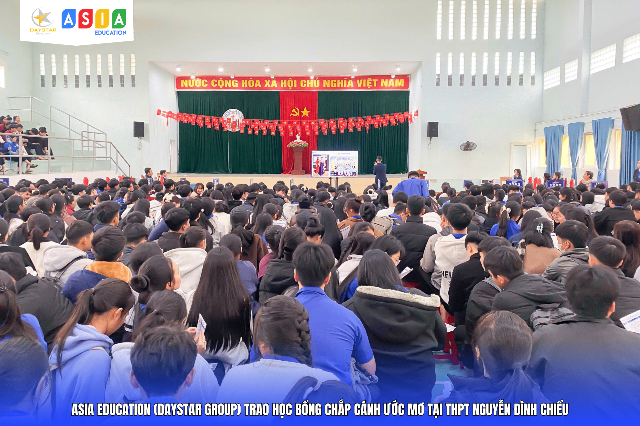 LỄ TRAO HỌC BỔNG “CHẮP CÁNH ƯỚC MƠ” TẠI THPT NGUYỄN ĐÌNH CHIỂU
