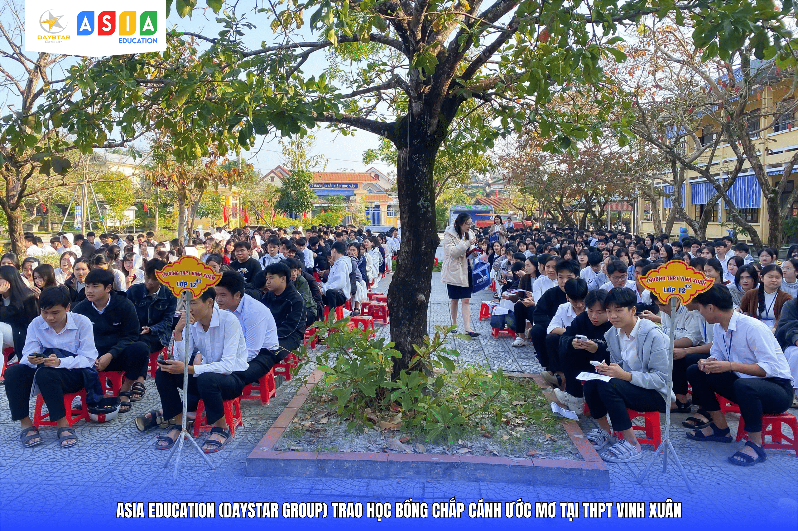 LỄ TRAO HỌC BỔNG “CHẮP CÁNH ƯỚC MƠ” TẠI THPT VINH XUÂN
