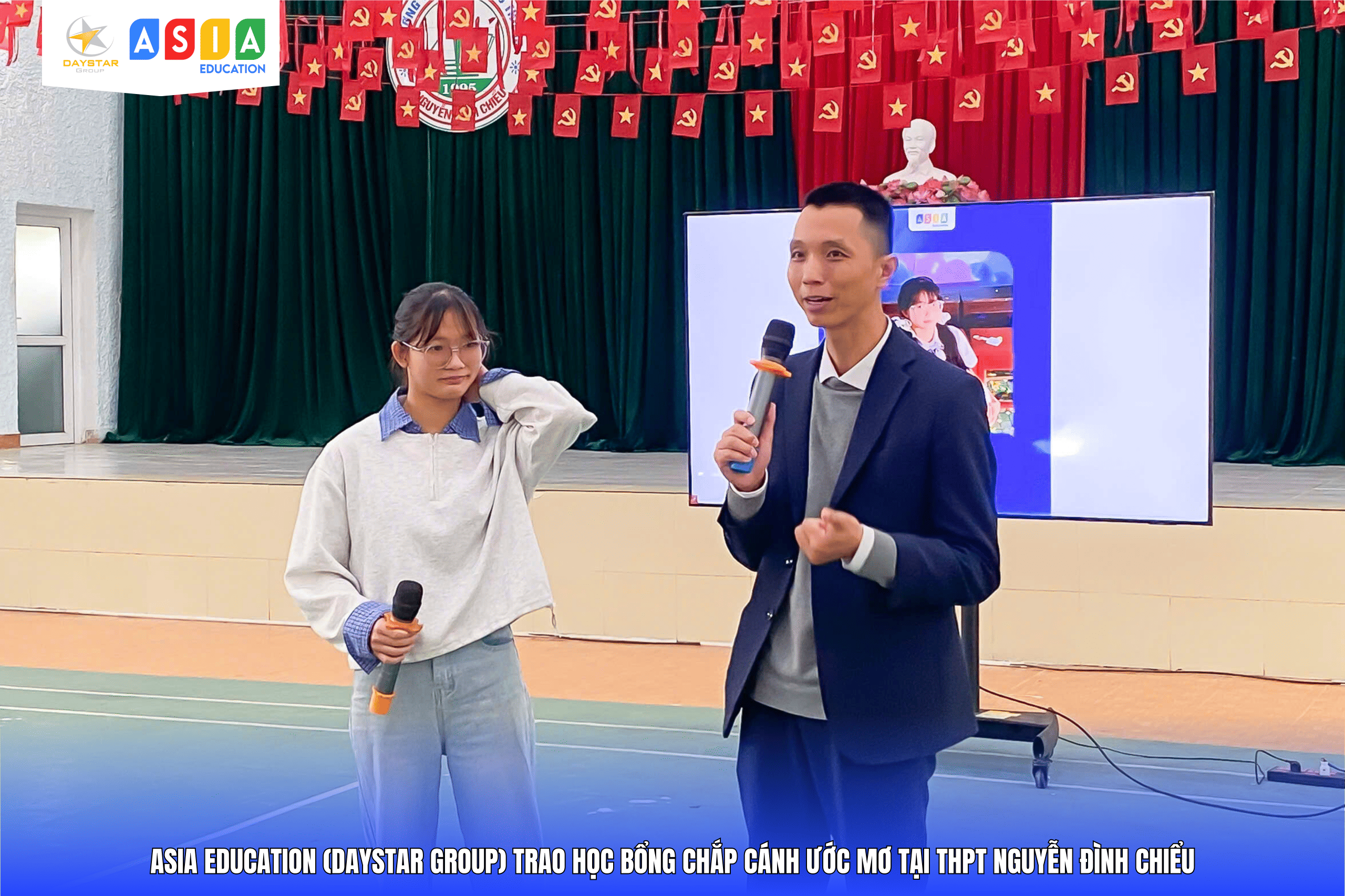 LỄ TRAO HỌC BỔNG “CHẮP CÁNH ƯỚC MƠ” TẠI THPT NGUYỄN ĐÌNH CHIỂU