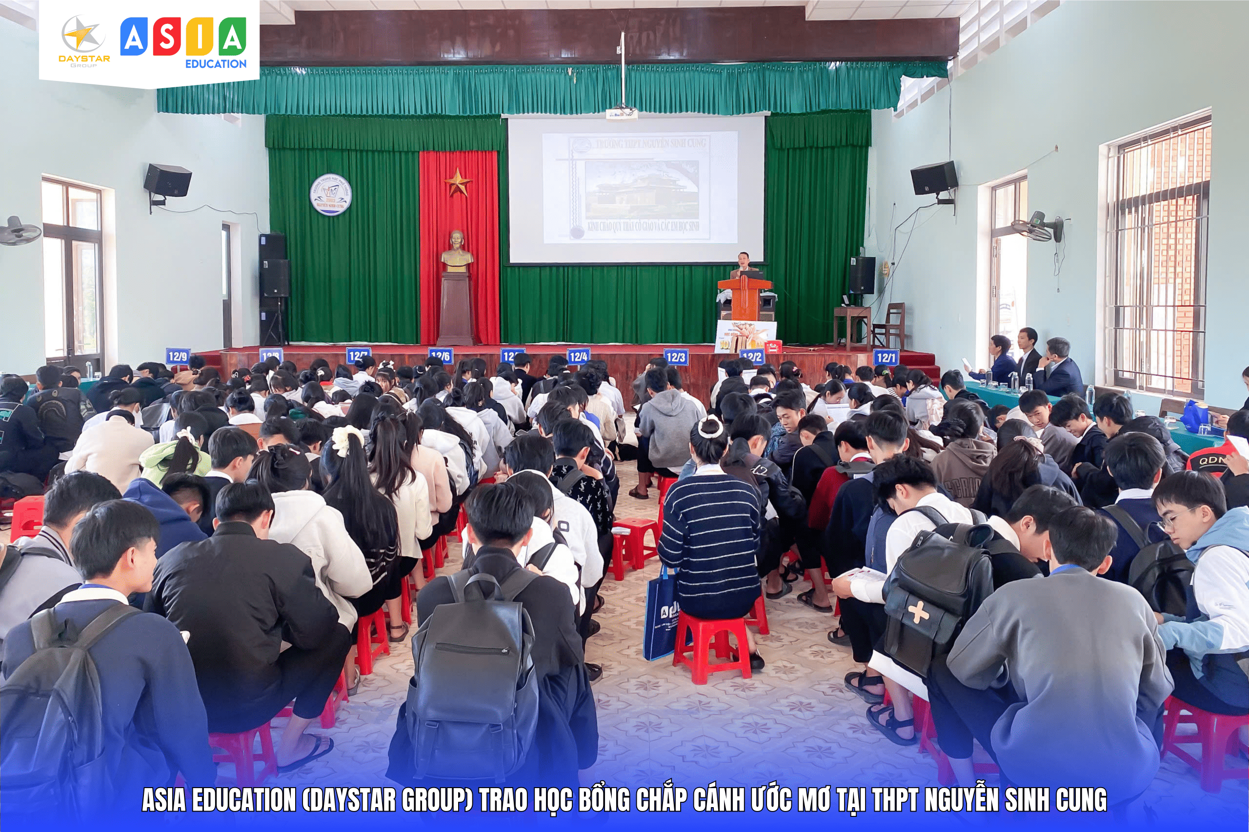 LỄ TRAO HỌC BỔNG “CHẮP CÁNH ƯỚC MƠ” TẠI THPT NGUYỄN SINH CUNG