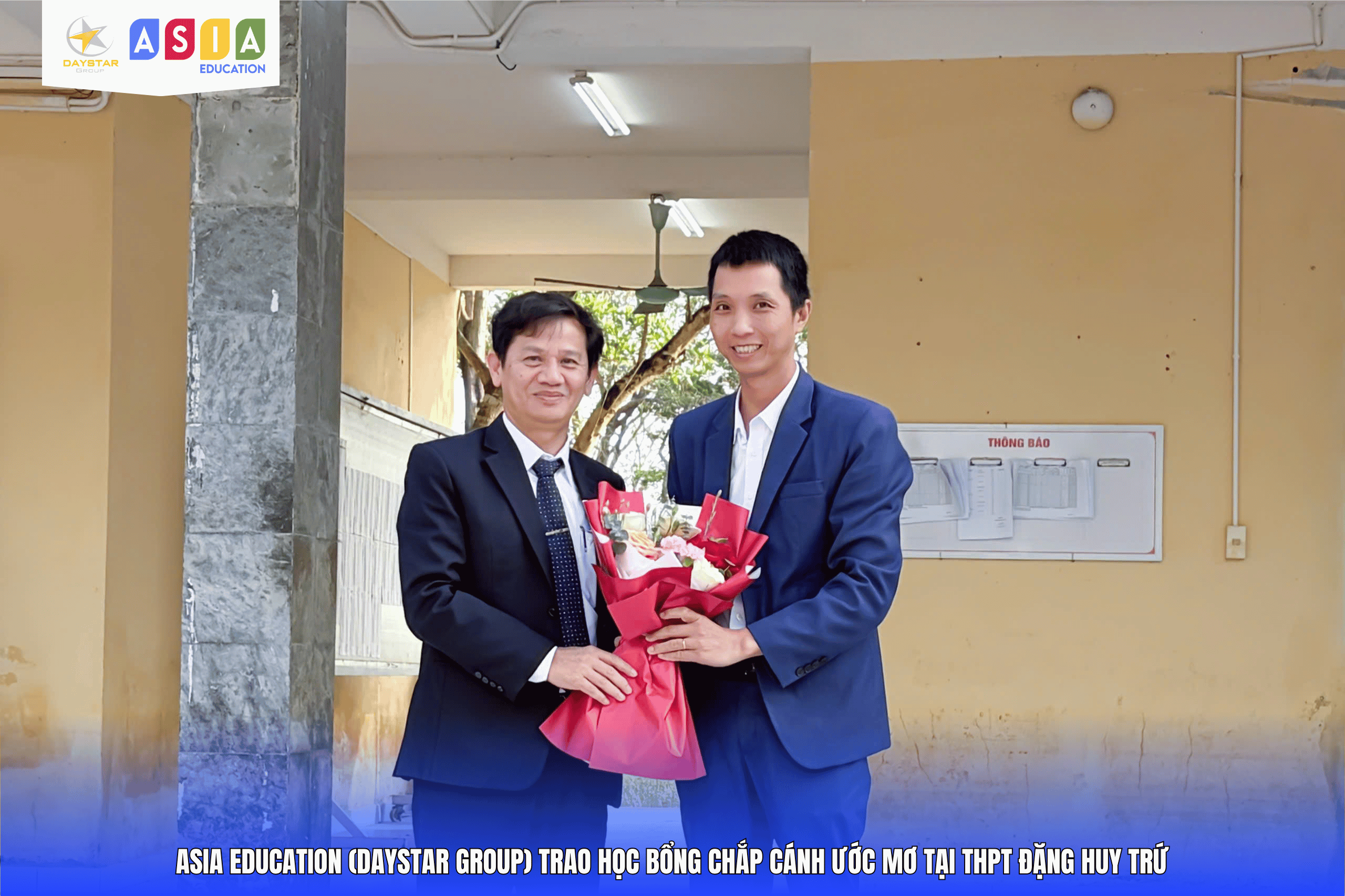 LỄ TRAO HỌC BỔNG “CHẮP CÁNH ƯỚC MƠ” TẠI THPT ĐẶNG HUY TRỨ