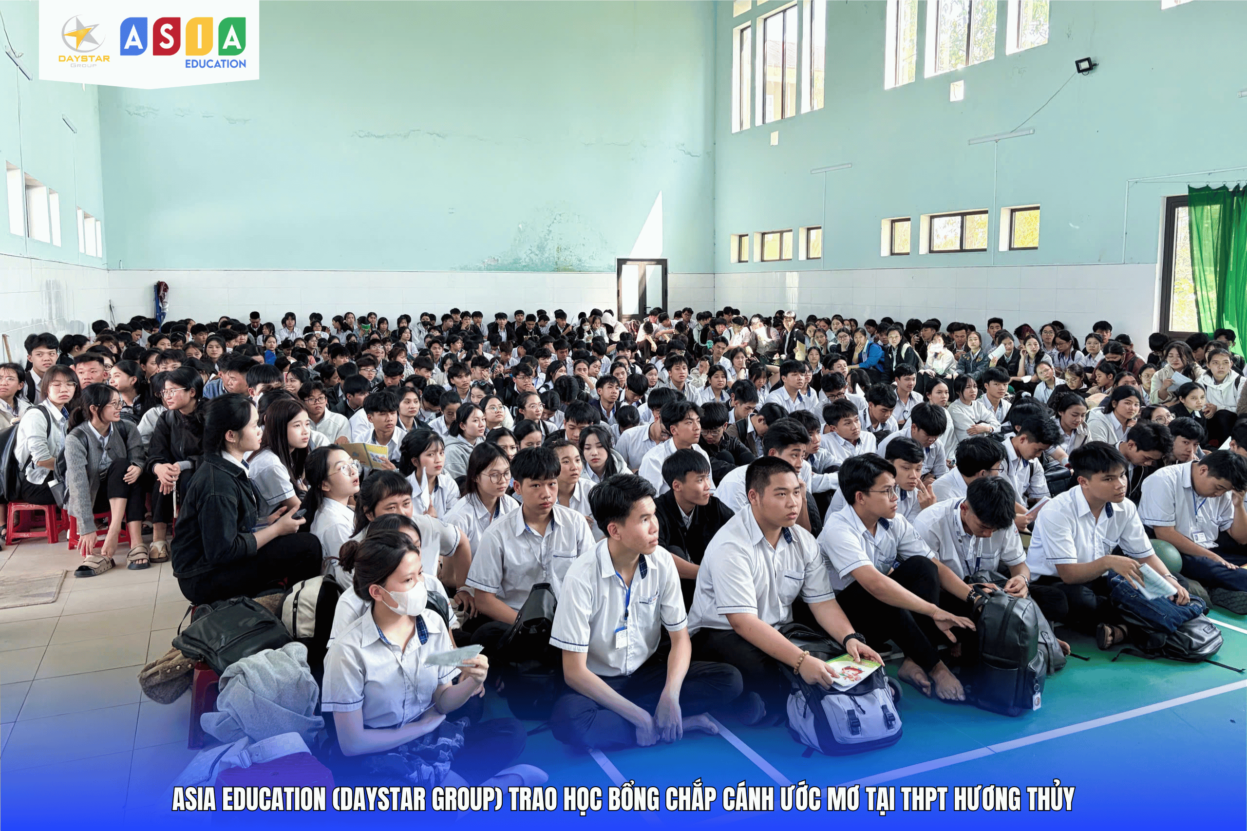 LỄ TRAO HỌC BỔNG “CHẮP CÁNH ƯỚC MƠ” TẠI THPT HƯƠNG THỦY