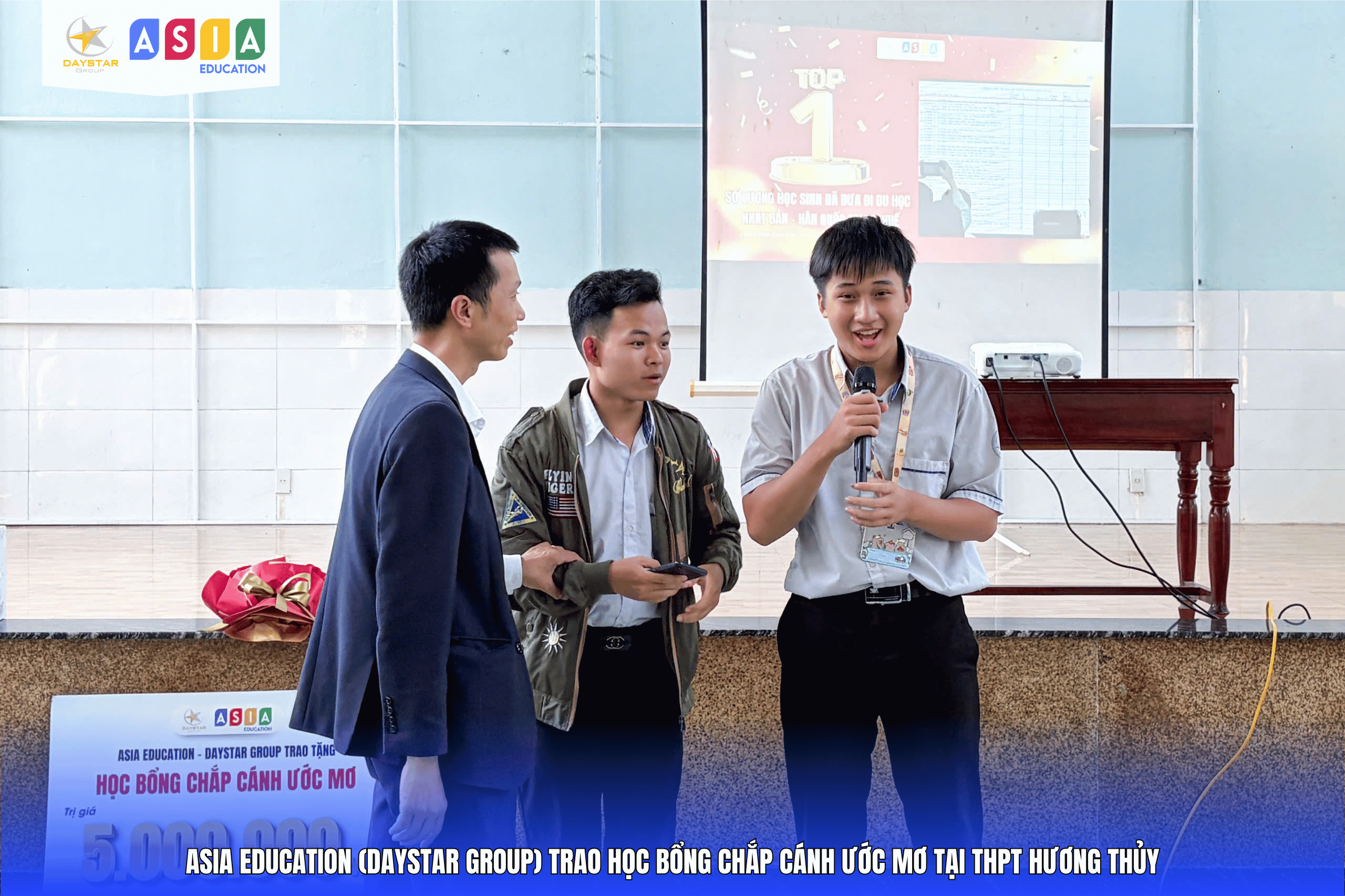 LỄ TRAO HỌC BỔNG “CHẮP CÁNH ƯỚC MƠ” TẠI THPT HƯƠNG THỦY