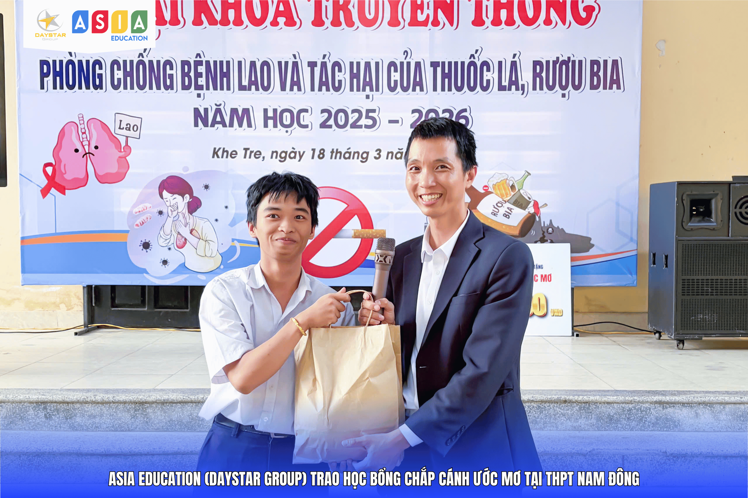 LỄ TRAO HỌC BỔNG “CHẮP CÁNH ƯỚC MƠ” TẠI THPT NAM ĐÔNG