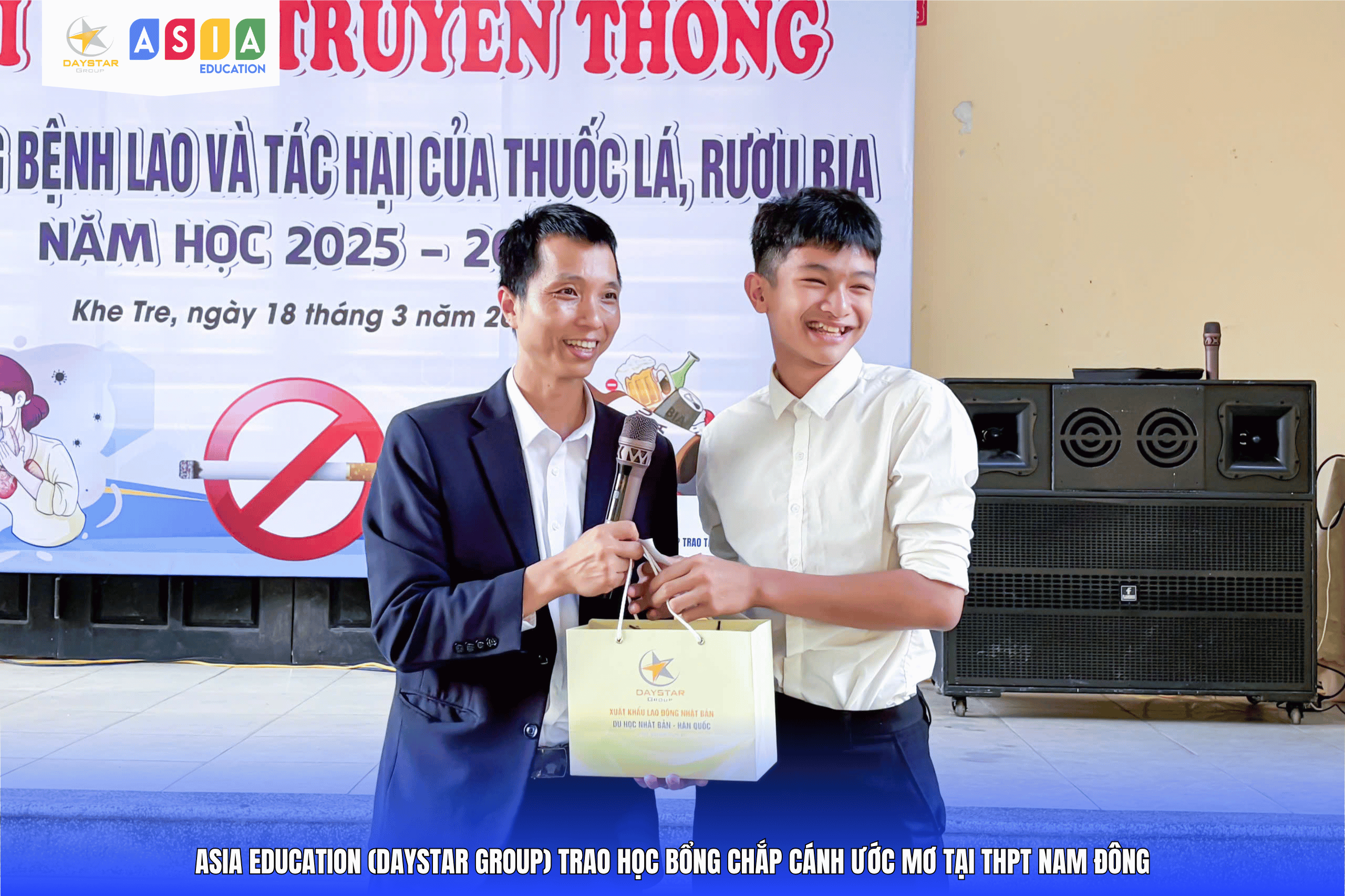 LỄ TRAO HỌC BỔNG “CHẮP CÁNH ƯỚC MƠ” TẠI THPT NAM ĐÔNG