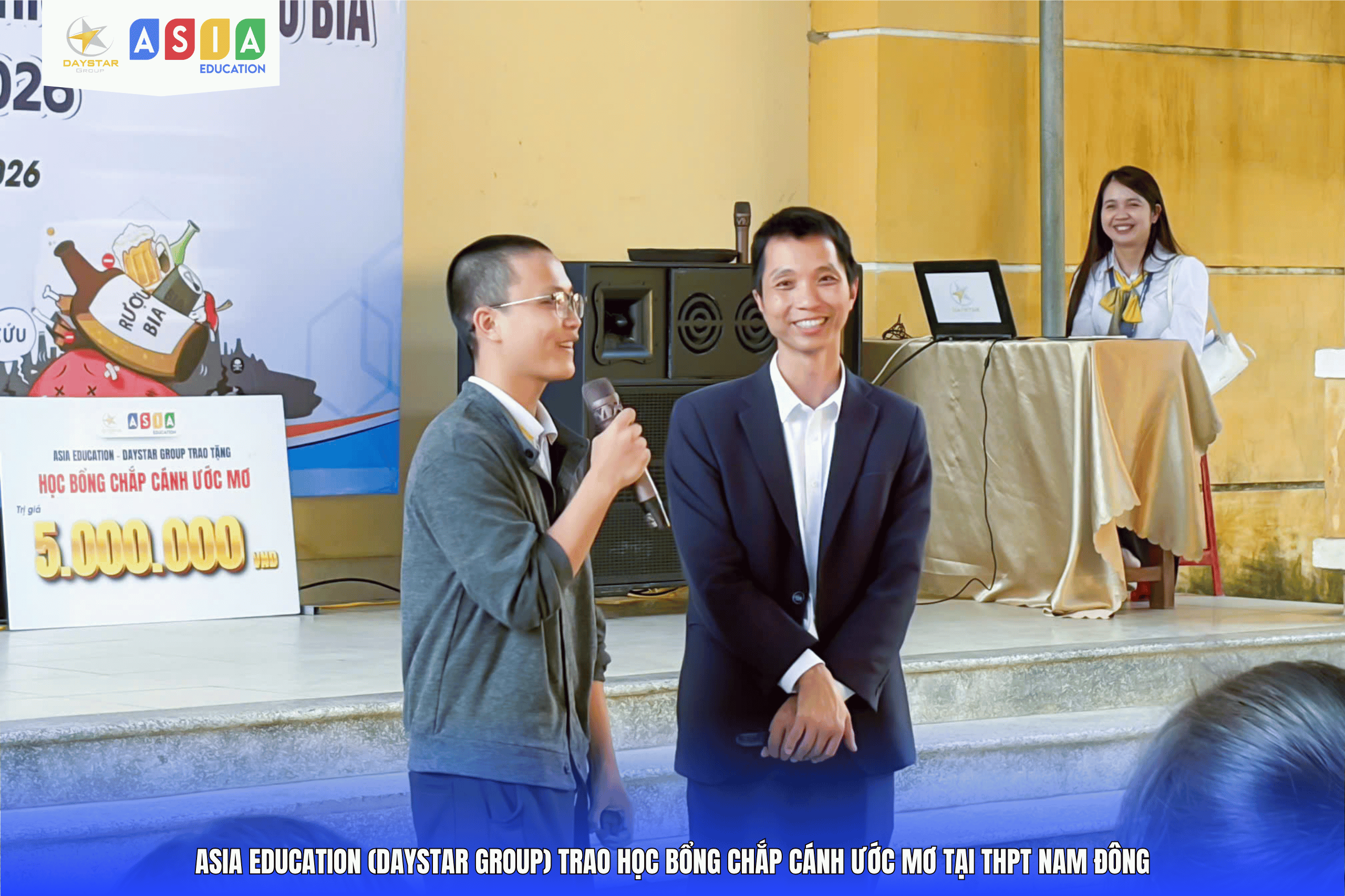 LỄ TRAO HỌC BỔNG “CHẮP CÁNH ƯỚC MƠ” TẠI THPT NAM ĐÔNG