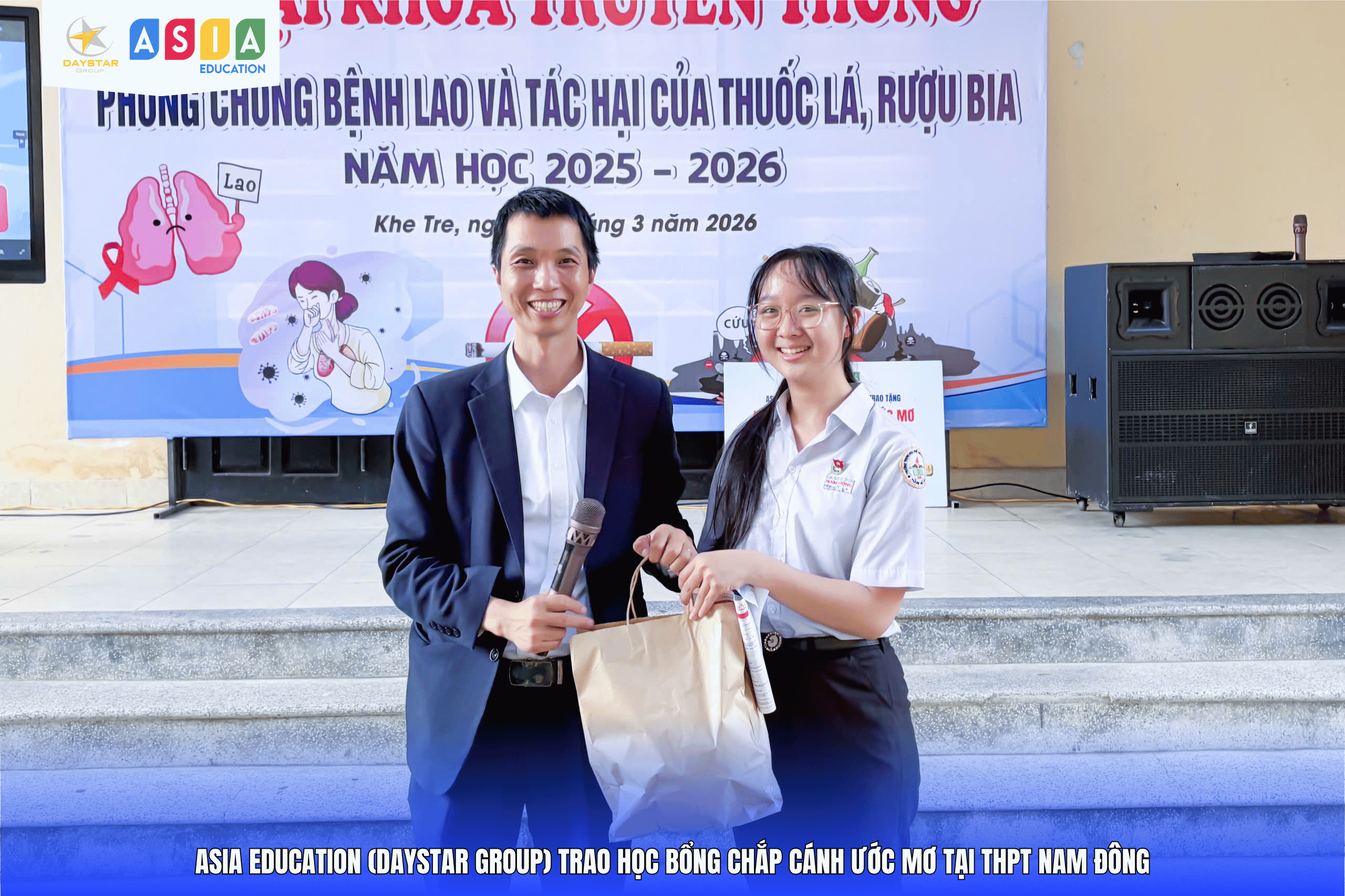 LỄ TRAO HỌC BỔNG “CHẮP CÁNH ƯỚC MƠ” TẠI THPT NAM ĐÔNG