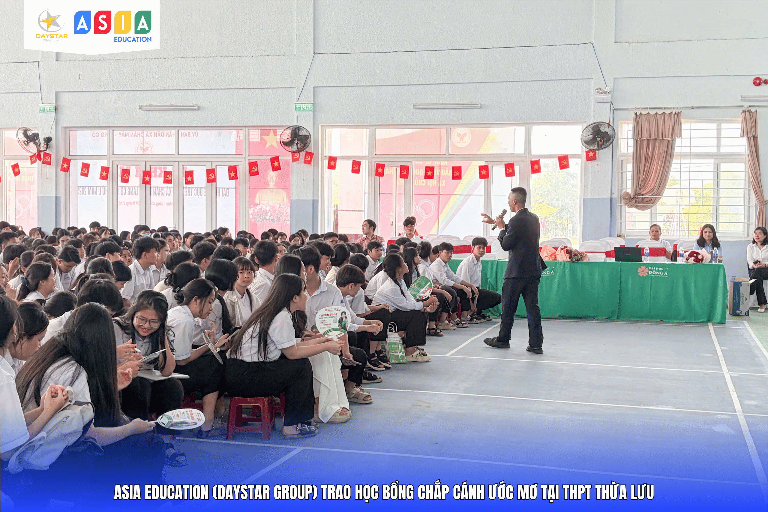 LỄ TRAO HỌC BỔNG “CHẮP CÁNH ƯỚC MƠ” TẠI THPT THỪA LƯU