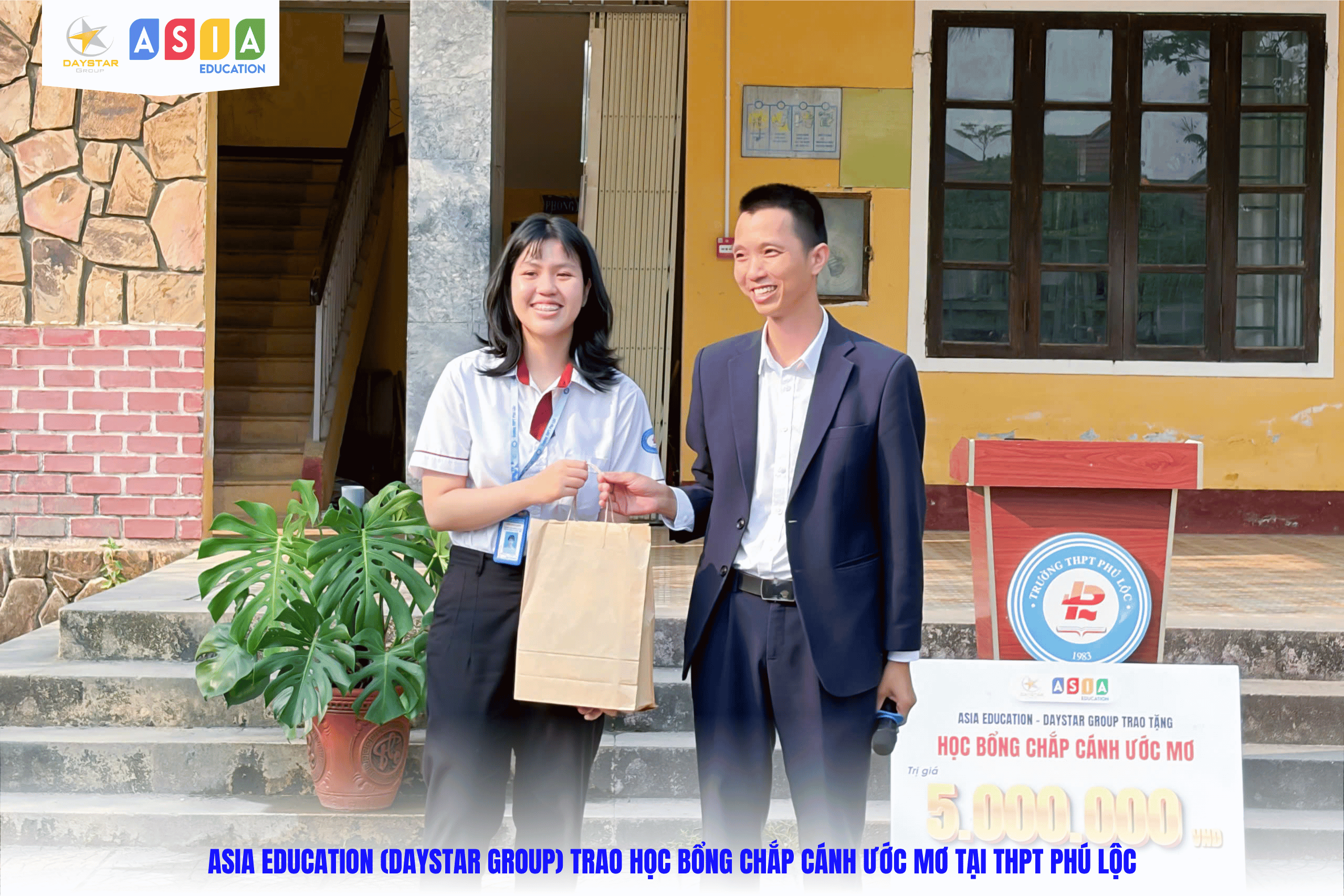 LỄ TRAO HỌC BỔNG “CHẮP CÁNH ƯỚC MƠ” TẠI THPT PHÚ LỘC