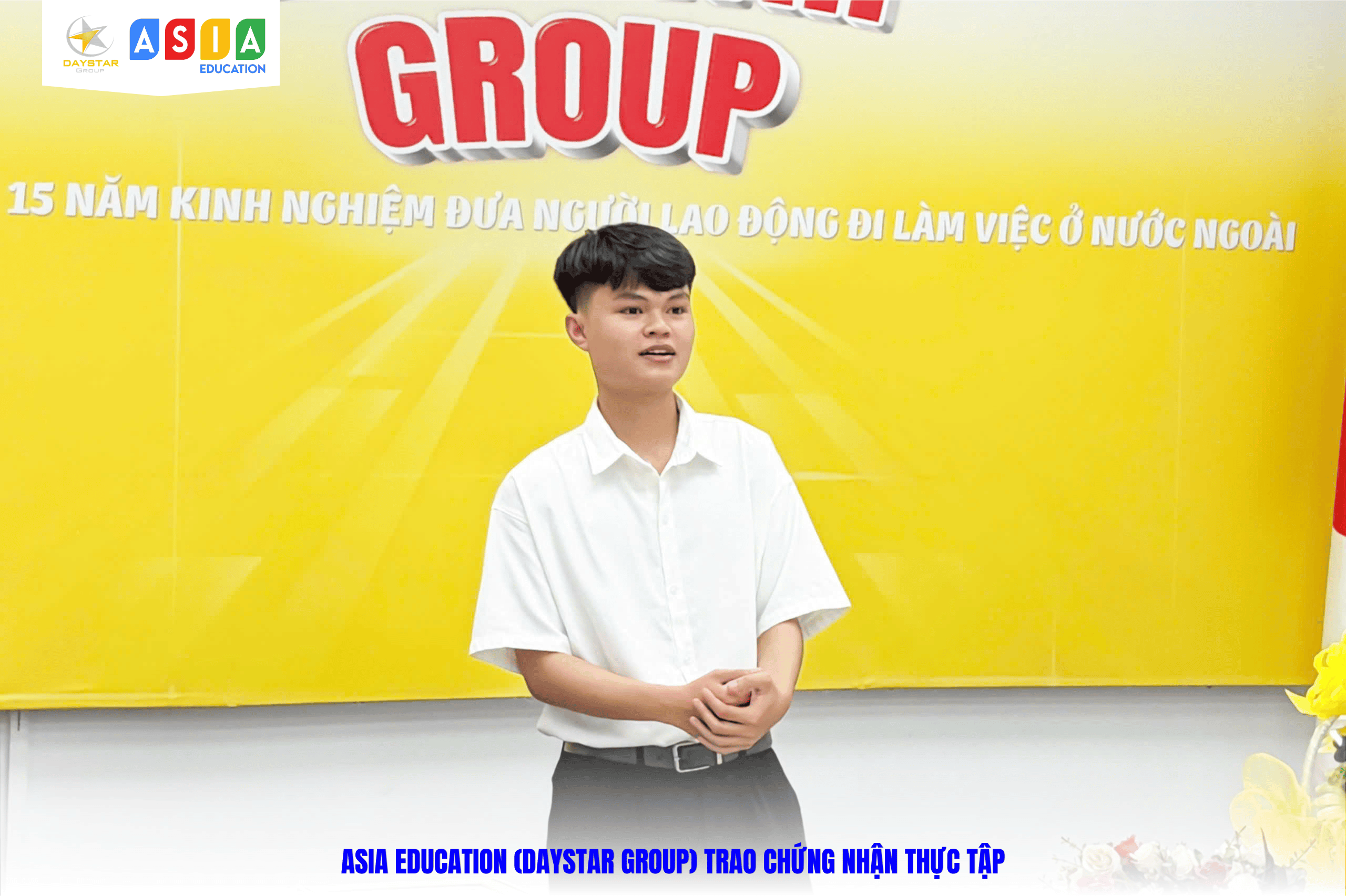 TRAO CHỨNG NHẬN THỰC TẬP CHO SINH VIÊN ĐH NGOẠI NGỮ HUẾ