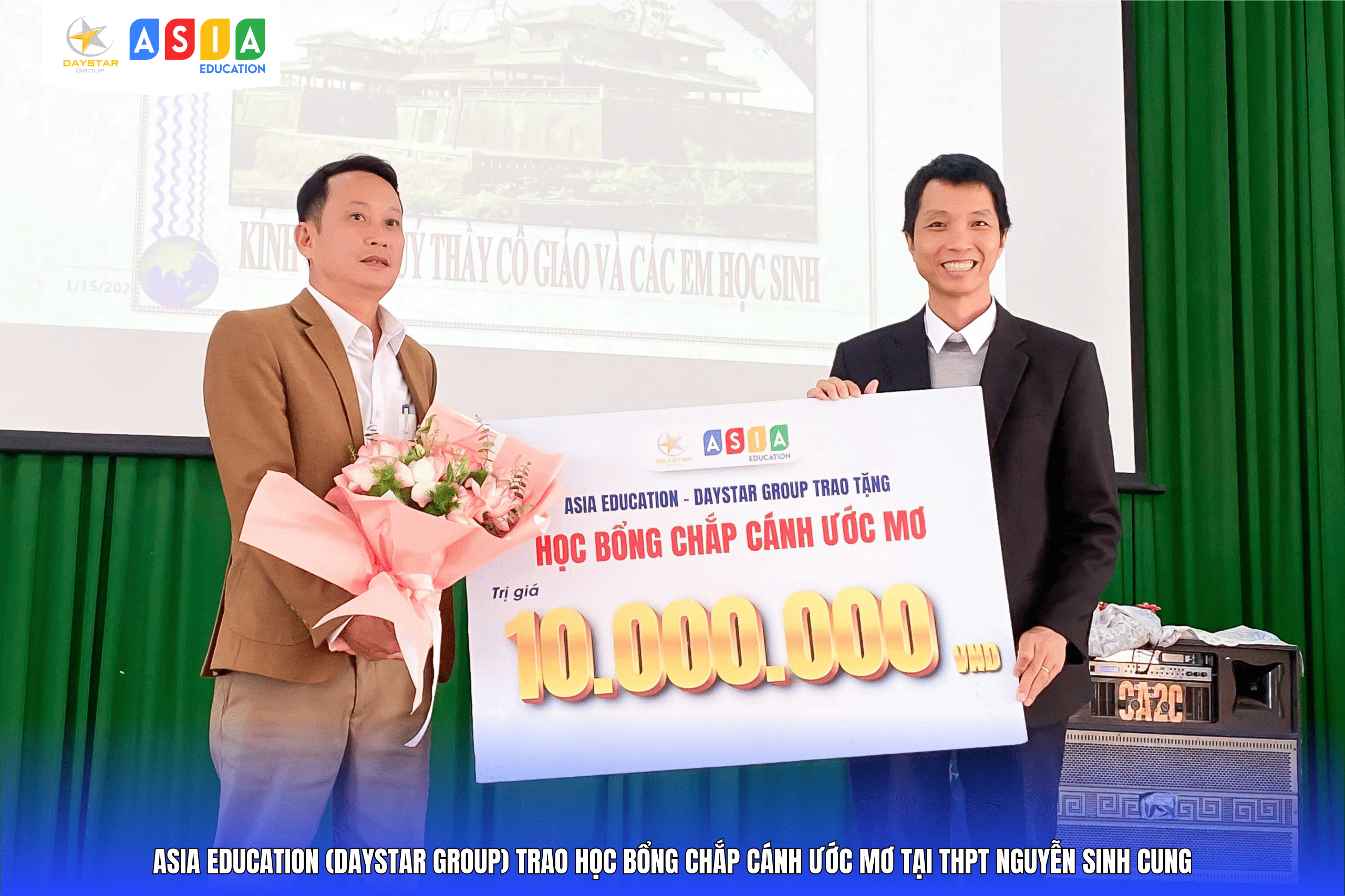 LỄ TRAO HỌC BỔNG “CHẮP CÁNH ƯỚC MƠ” TẠI THPT NGUYỄN SINH CUNG